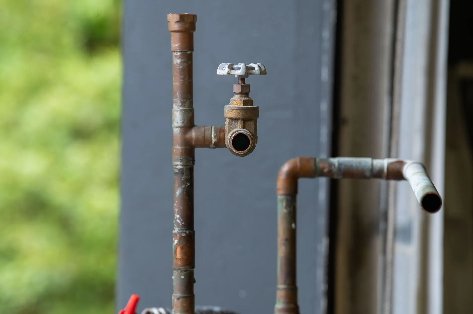 断路器配合交流接触器与热继电器实现电机过载保护方案